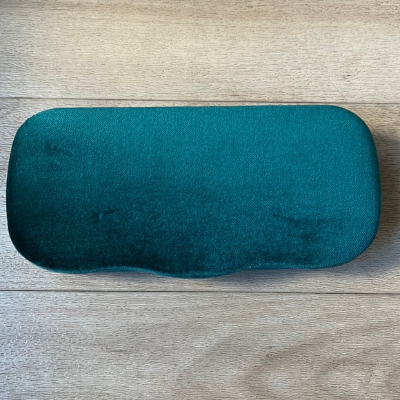 Gucci Case - Picture 3 of 7